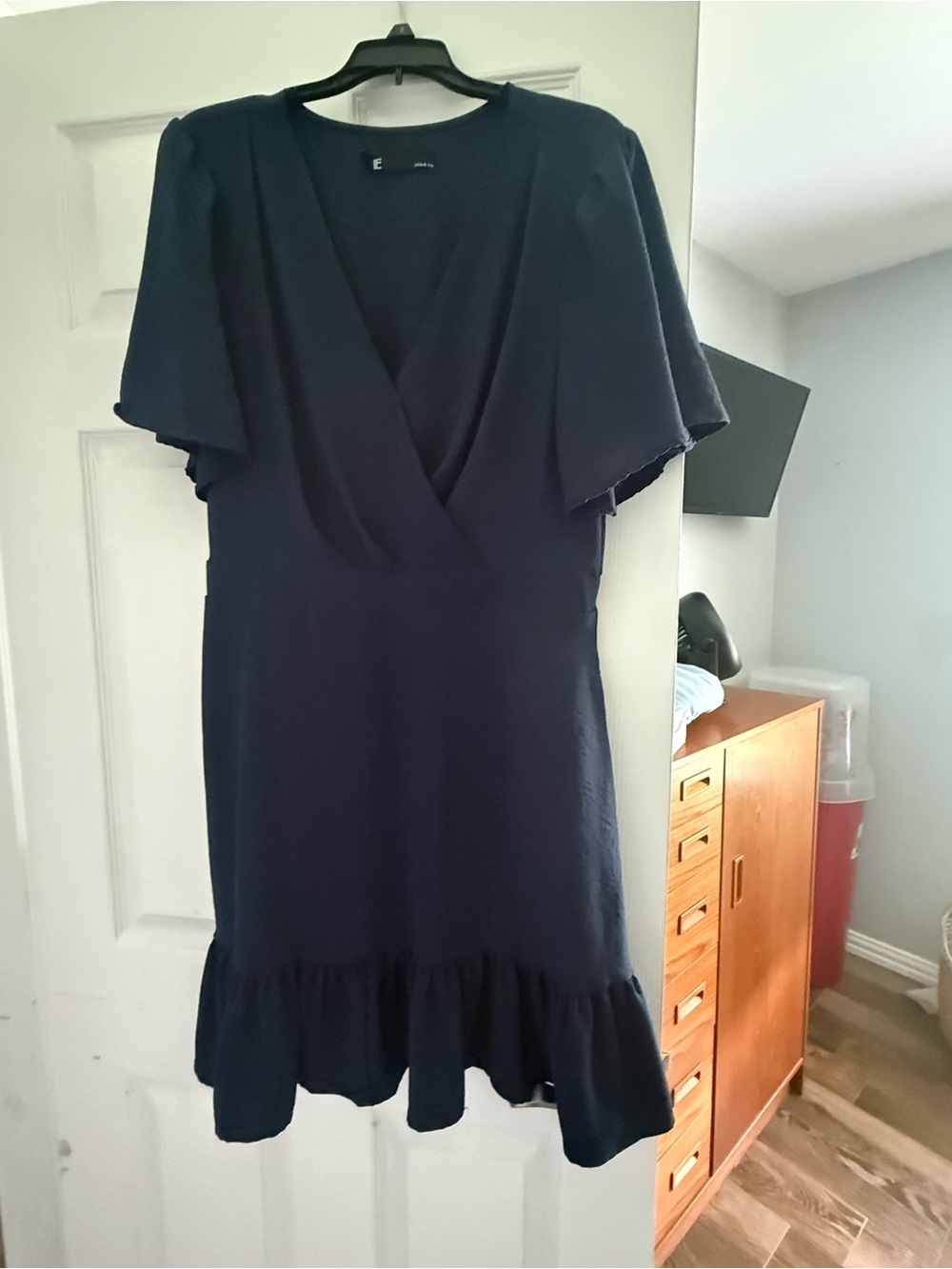 Leslie Fay Navy Flutter-Sleeve Ruffle Hem Midi Dress